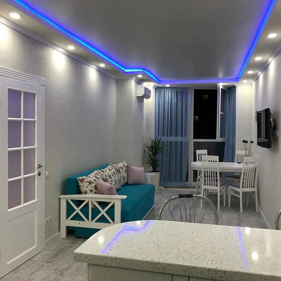 Luxe Apartment On Drahomanova Kyiv
