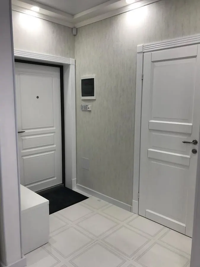 Luxe Apartment On Drahomanova Kyiv