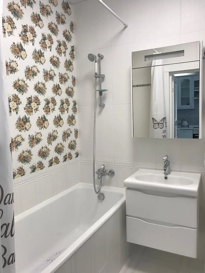 Luxe Apartment On Drahomanova Kyiv
